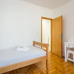 Ena Villa *