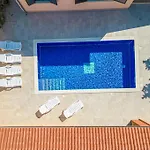 Villa Ena Póla